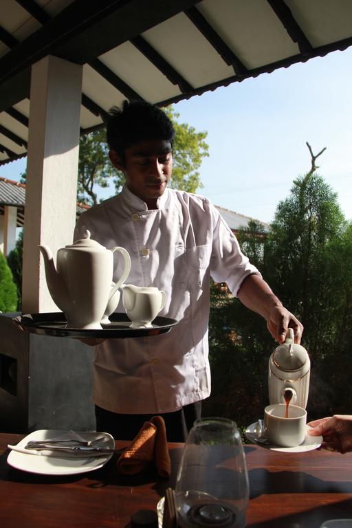 Flower Garden Lake Resort Tissamaharama Bagian luar foto