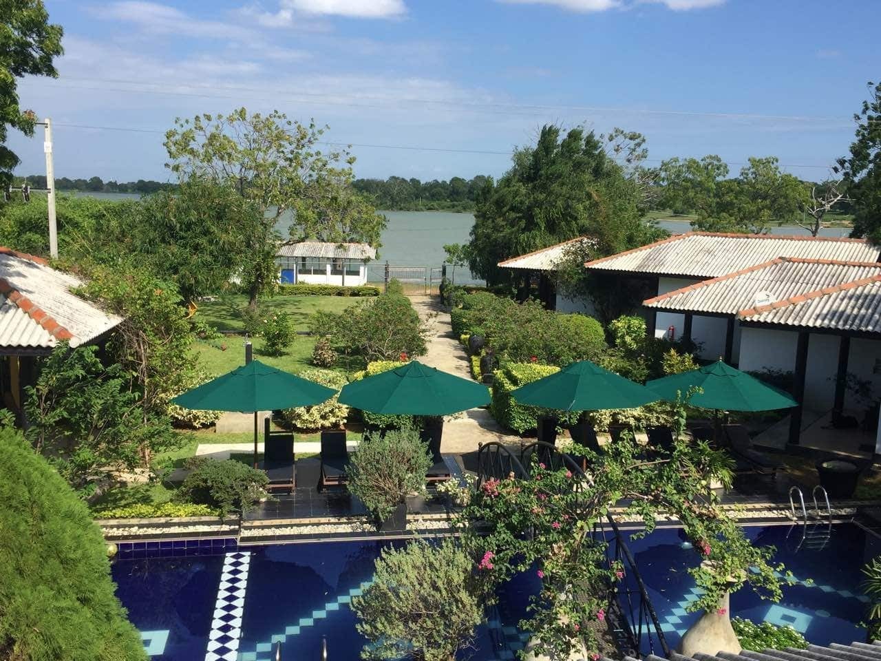 Flower Garden Lake Resort Tissamaharama Bagian luar foto