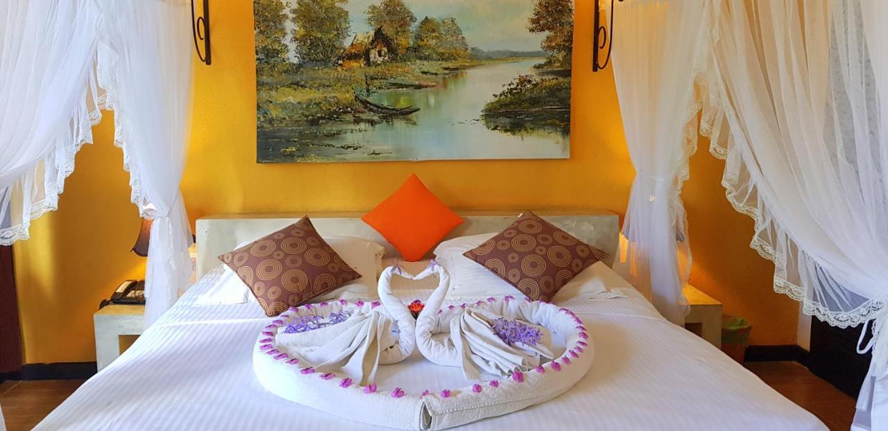 Flower Garden Lake Resort Tissamaharama Bagian luar foto